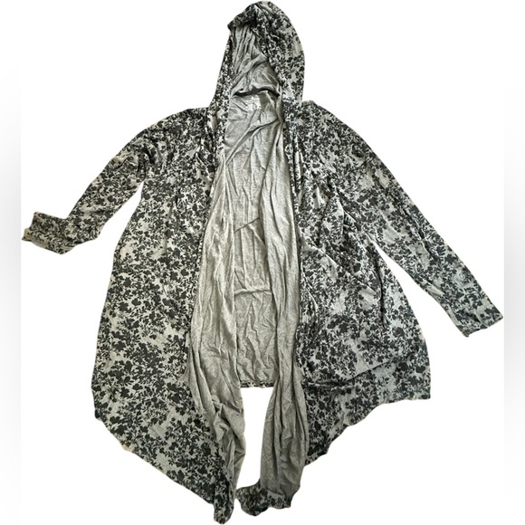 Cuddl Duds Softwear Stretch Black/Gray Floral Hooded Tapered Open Front Cardigan - Picture 1 of 10